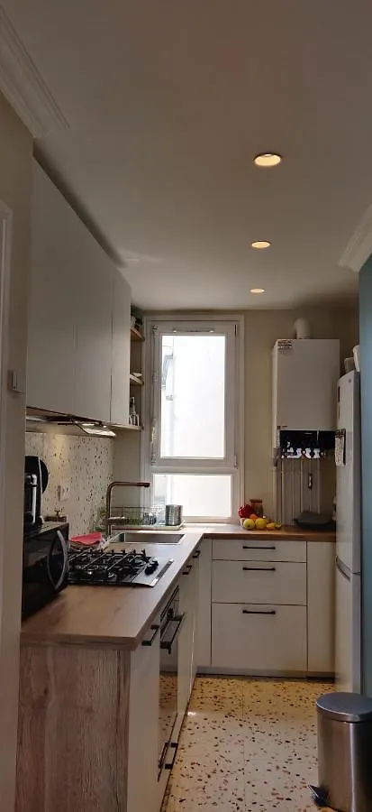 Bel Appartement 50 M2 Paris 0*,  France